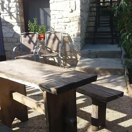 Feszeklak Vendégház *